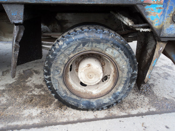 1994 Mercedes Benz 1717 366 turbo engine Skip Loader - Image 3