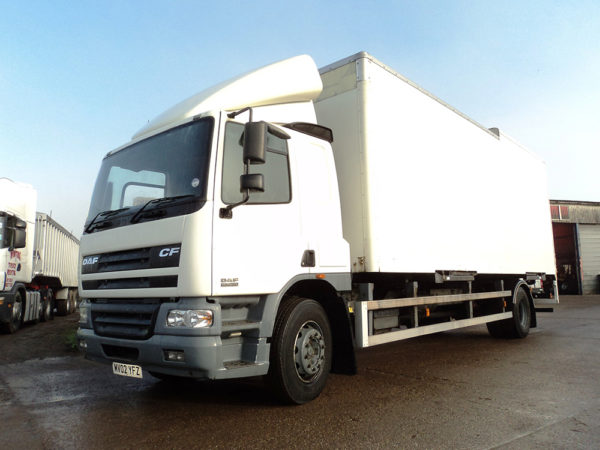2003 DAF CF65 220 Day cab, 24ft alloy box, Underslung tailift
