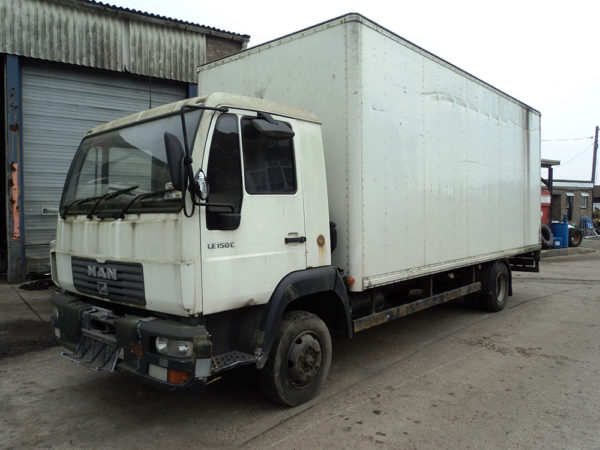 Breaking 2002 MAN LE 150 7.5T, 20ft alloy box van and tailift