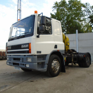 2001 DAF CF 75 290 Sleeper, 4x2, fitted Gormach 8700E2 Crane