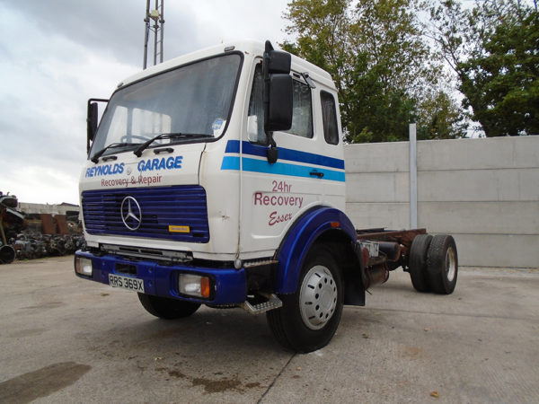1981 Mercedes 1625 V8 442 Manual