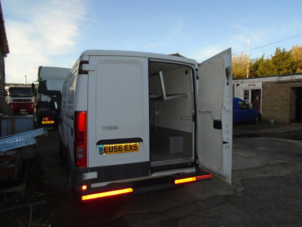 2006 Iveco 29L10 Daily GAH fridge unit, side door, 90,000kms - Image 8