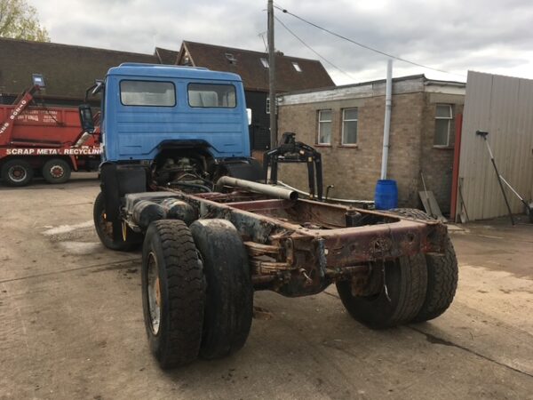1994 Mercedes Benz 1717 366 turbo engine Skip Loader - Image 5