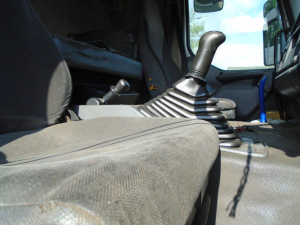 2002 Renault Premium 6x2 Tractor Unit - Image 7