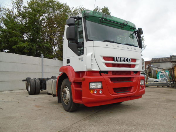 2009 Iveco Strallis Chassis Cab - Image 3