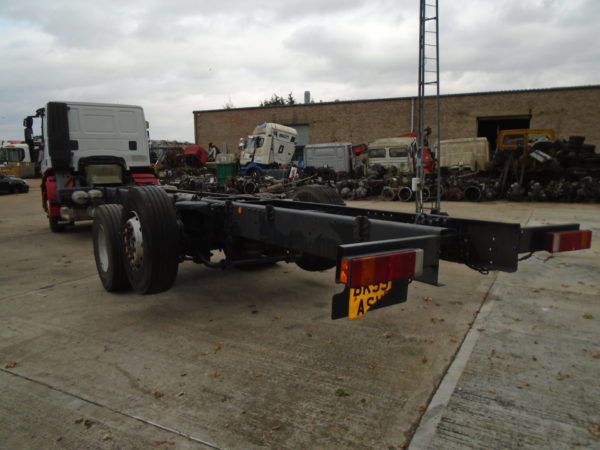 2009 Iveco Strallis Chassis Cab - Image 5