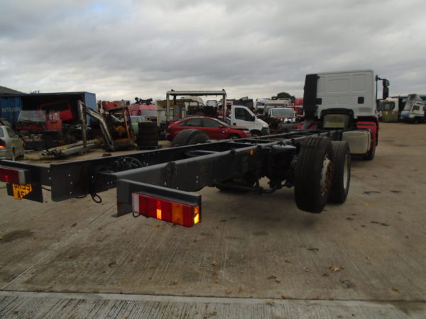 2009 Iveco Strallis Chassis Cab - Image 6