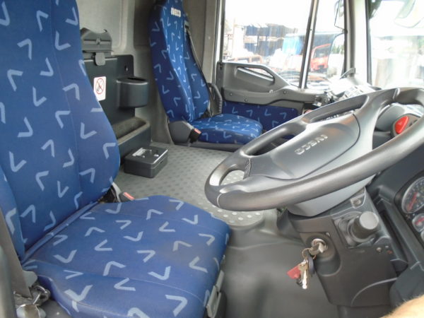2009 Iveco Strallis Chassis Cab - Image 7