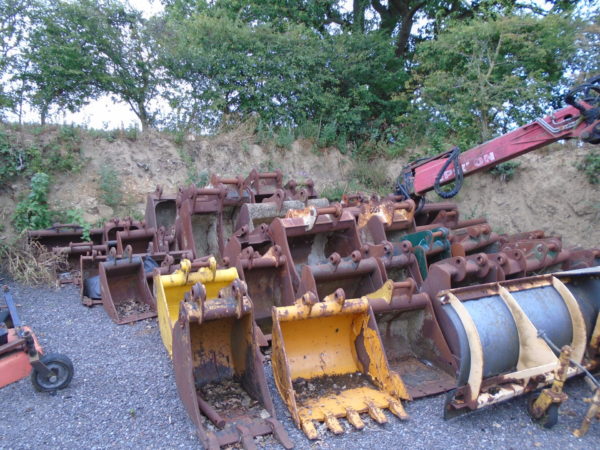 Various Digger Buckets 20+