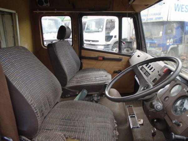 1988 Mercedes D14 Horsebox, Side Loading Doors - Image 4