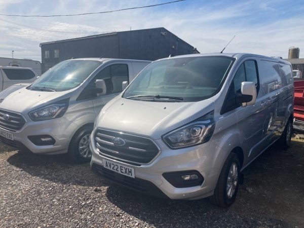 NEW 2022 TRANSIT 300 LWB CUSTOM