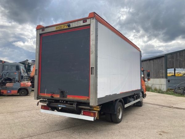 2008 MERC ATEGO BOX VAN 18FT GRP BOX, U/SLUNG TAIL LIFT, AUTO VERY TIDY - Image 4