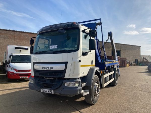 BREAKING 2017 DAF LF 230, 18T BOUGHTON SKIP