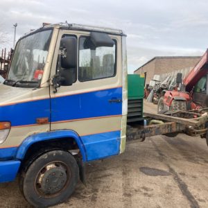 2000 MERCEDES 814D