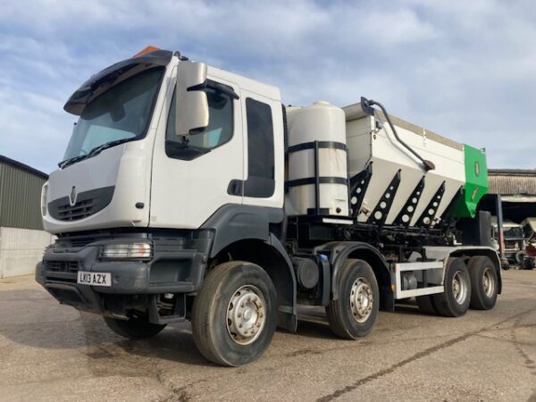 2013 Renault Kera 8 x 4 Volumetric mixer
