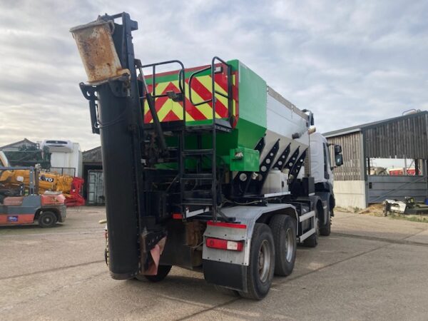 2013 Renault Kera 8 x 4 Volumetric mixer - Image 3