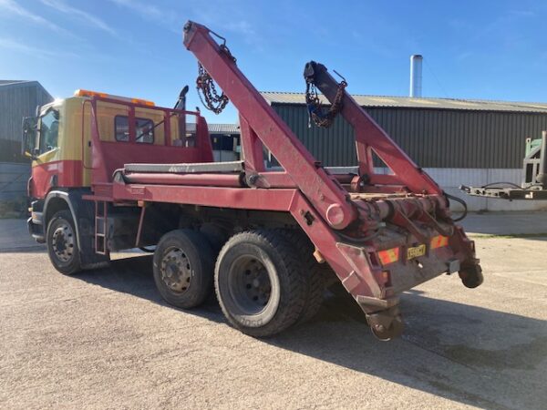 2005 SCANIA P94-310 6X2 - Image 3