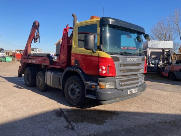 2005 SCANIA P94-310 6X2 - Image 4