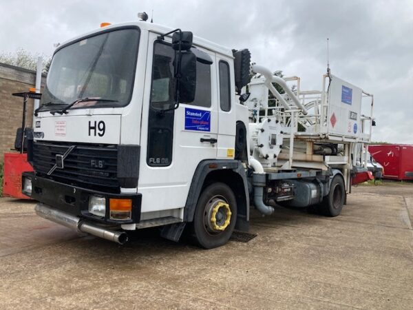 **Breaking** 1999 Volvo FL6-8