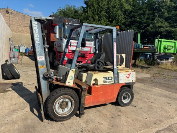 Nissan 3 ton Gas Forklift