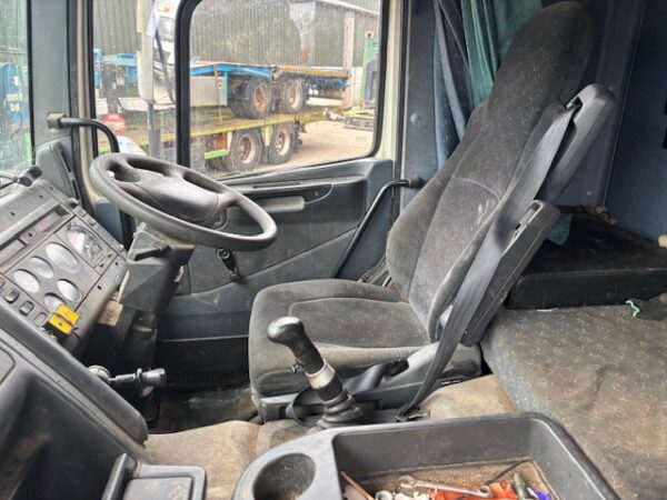 2000 DAF CF 380 6X2 (Double Tyre) - Image 4